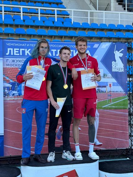 Лобанов Александр 400м