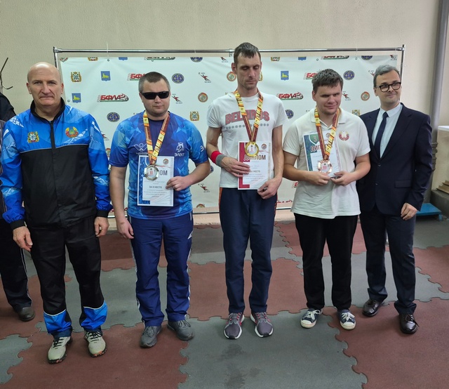 ЧРБ шоудаун мужчины
